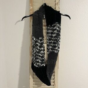 ✨NEW APT. 9 Women's Loop Infinity Scarf Gray Black White One Size Retail $32☃️